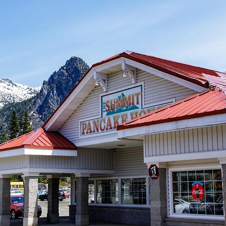 The Summit Inn Snoqualmie Pass ภายนอก รูปภาพ
