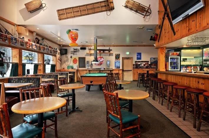 The Summit Inn Snoqualmie Pass ภายนอก รูปภาพ